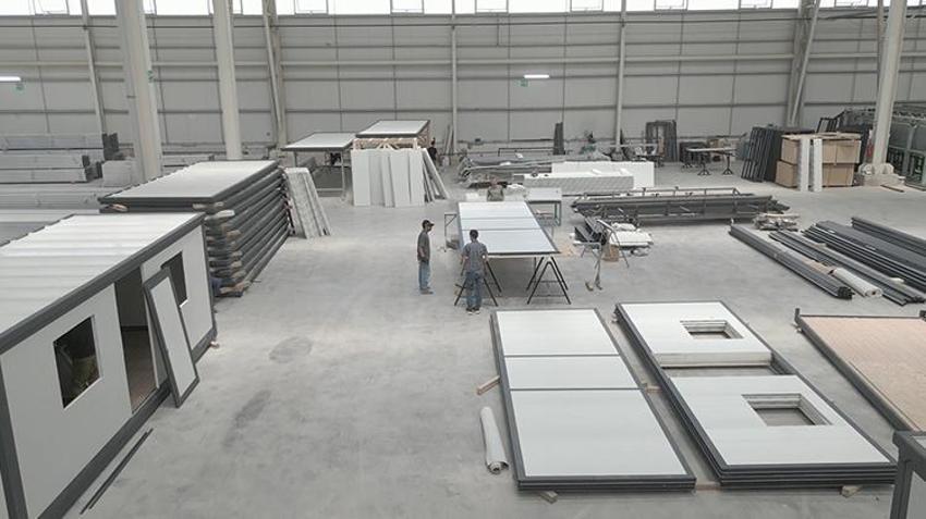 İş insanı tasarladı, kızları yapılmayanı yaptı: 1 tıra 12 tane 1+1 bir daire sığdırdılar