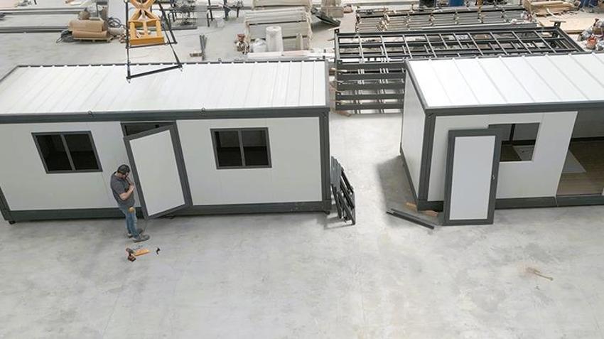 İş insanı tasarladı, kızları yapılmayanı yaptı: 1 tıra 12 tane 1+1 bir daire sığdırdılar