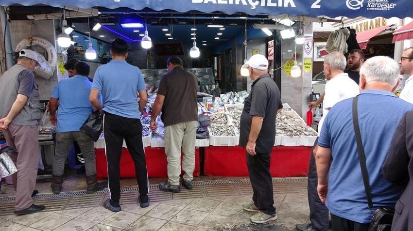 Tezgahlarda balık bolluğu var, hamsi için geri sayım başladı: Balıkçılar yolunu gözlüyor