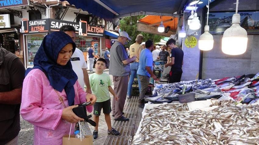 Tezgahlarda balık bolluğu var, hamsi için geri sayım başladı: Balıkçılar yolunu gözlüyor