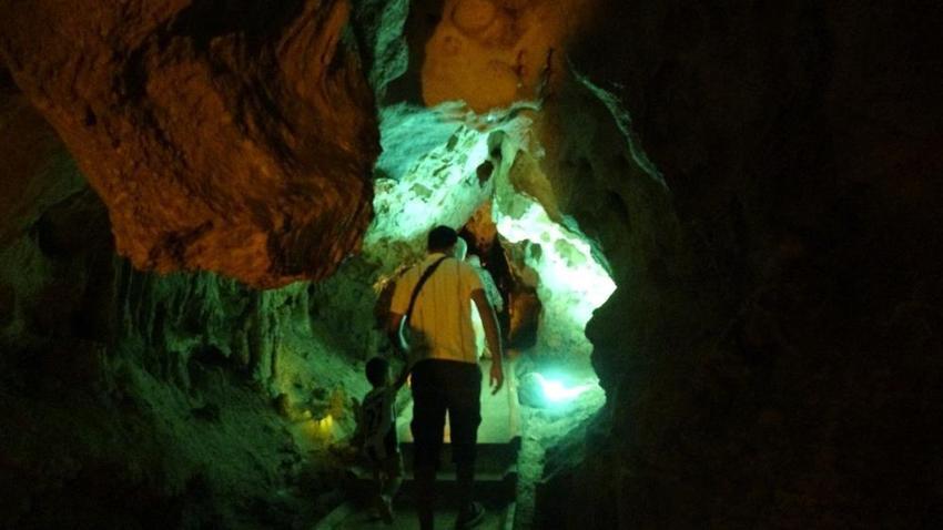 Suları tükendi ama ziyaretçi akını var! Türkiye'nin ilk turistik mağarası Burdur'da yer alıyor