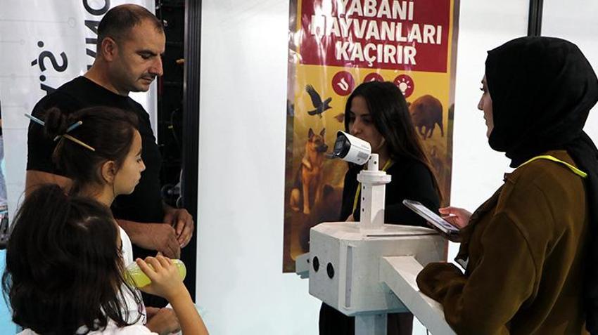 Erzurum'da yapay zeka destekli 'korkuluk' icat edildi! Artık tarım arazileri yaban hayvanlarından zarar görmeyecek