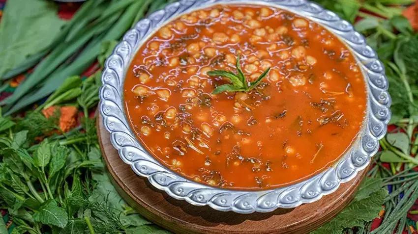 Diyarbakır'da herkes oraya koştu! Şifalı deyince sepet sepet topladılar!