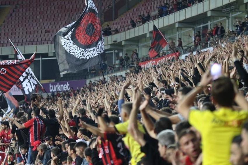 Eskişehirspor son anda kazandı, ortalık karıştı: Kabul edilemez, küme düşsün, kapatsınlar