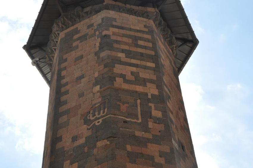 Anadolu'nun ilk Türk camisi Kars'ta bulundu!