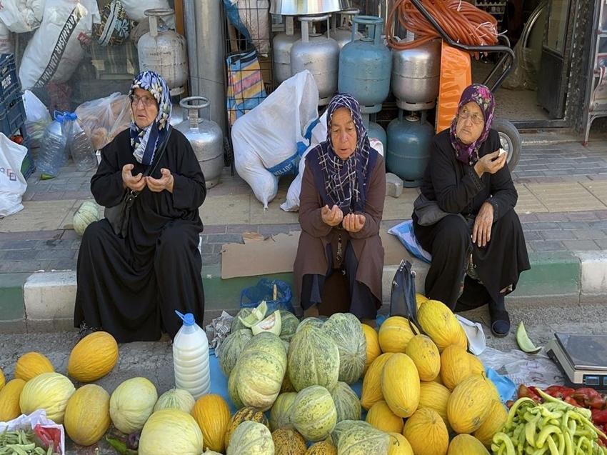 600 yıldır aynı yerde kuruluyor: Zeki Müren'in şarkısına konu oldu! Dualarla açılıyor