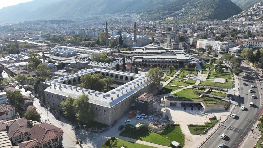Bursa'nın kalbi yeniden atıyor: Tarihi çarşı'ya 280 araçlık nefes aldıran çözüm! turizmi canlandıracak