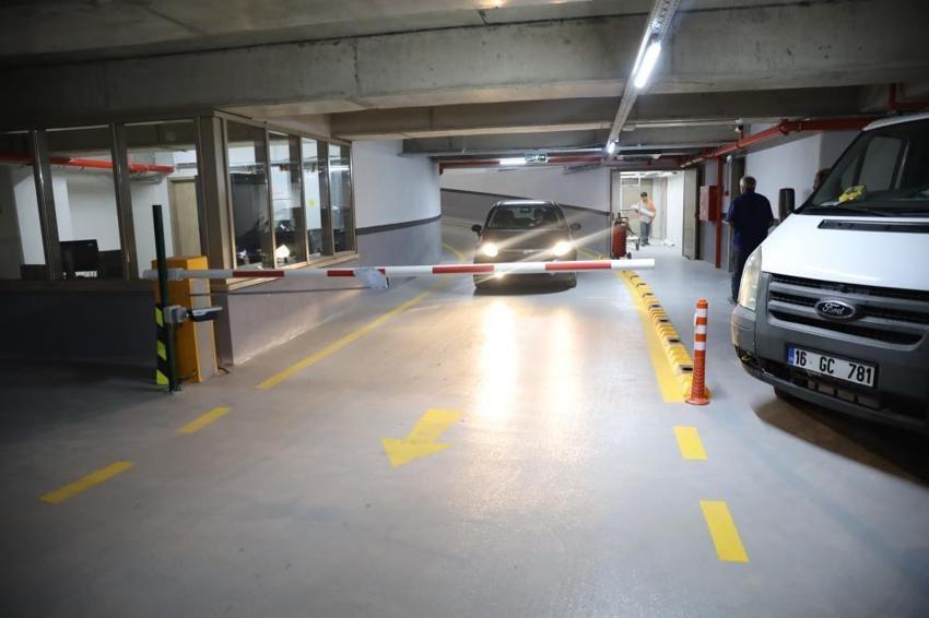 Bursa'nın kalbi yeniden atıyor: Tarihi çarşı'ya 280 araçlık nefes aldıran çözüm! turizmi canlandıracak