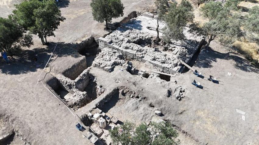 1700 yıllık tapınaktan gün yüzüne çıktı! Çanakkale'de sistem böyle kurulmuş: Keşif heyecan yarattı