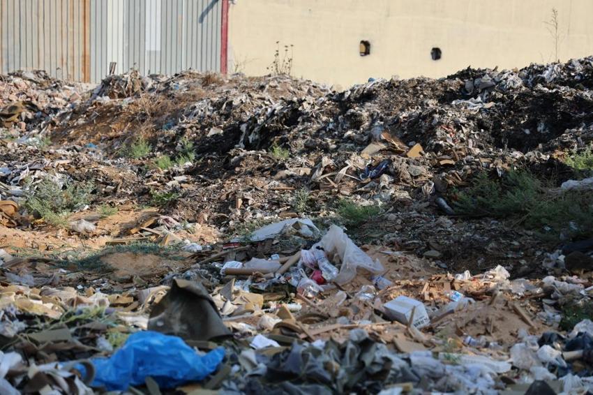 Adana Mobilyacılar Sitesi sular altında: esnaf, belediyelere tepki gösterdi! 'Çöp yığınlarında bir numara olduk'