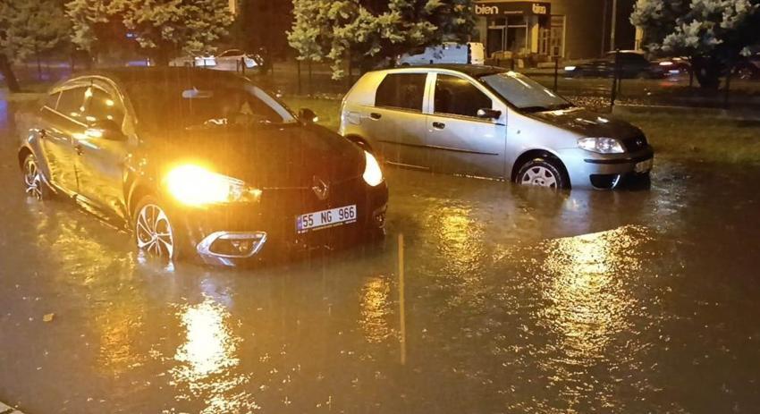 Samsun'da 1 saatte hayat felç oldu! Metrekareye 125 kilo yağış düştü