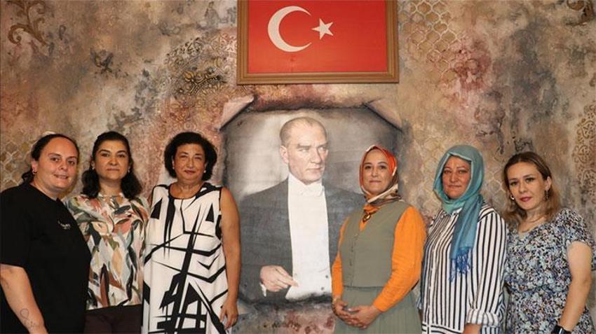 Evde kayınvalidesiyle yapmaya başladı, üretimi artırdı, şimdi talebe yetişemiyor