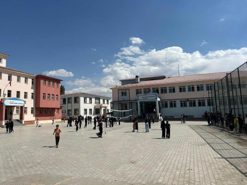 Van'da okullarda yeni uygulama başladı! Yeni dönemden öğrenciler memnun kaldı