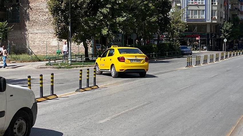 Atatürk Caddesi'nde trafik çilesi bir türlü bitmiyor
