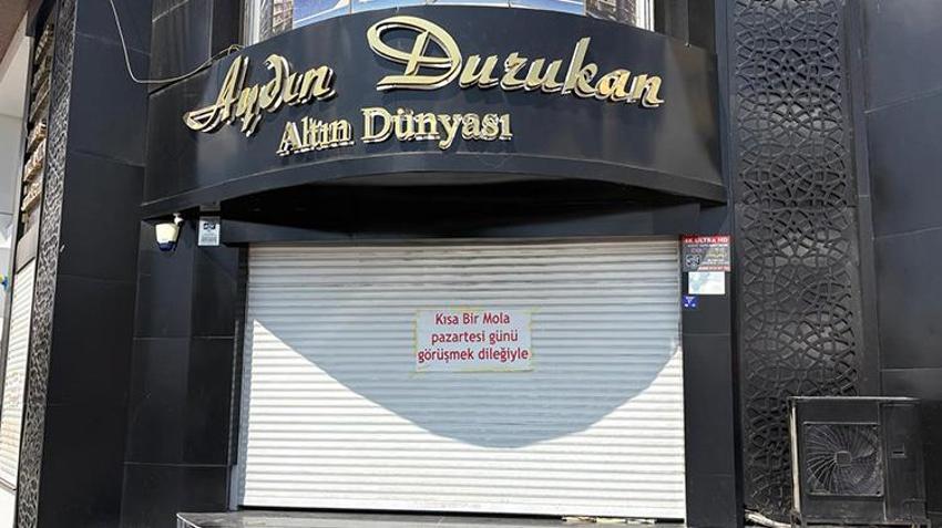 Kırşehir'de kuyumcu vurgunu! Alacaklılar kapıya dayandı; Kepenge astığı yazıyla adeta müşterileriyle dalga geçti