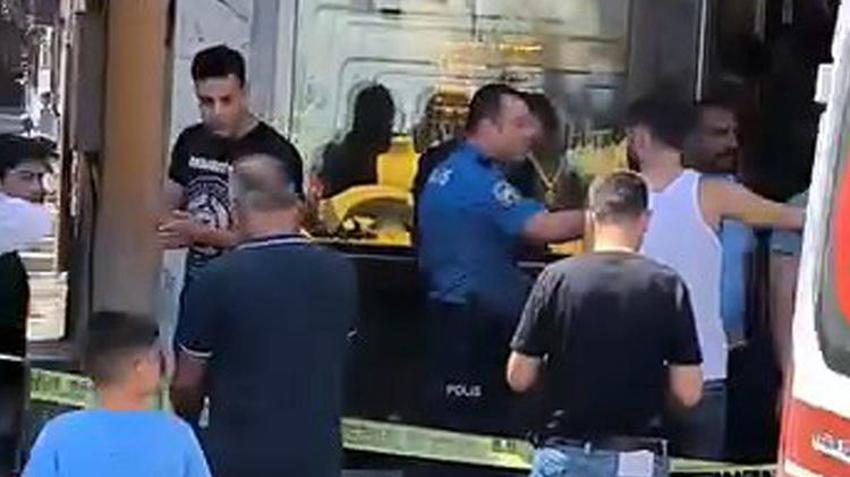 Adana'da kuyumcuyu soyan şahıslar yakalandı! Çaldıkları altın ve paraları odanın ortasına döküp eğlenmişler