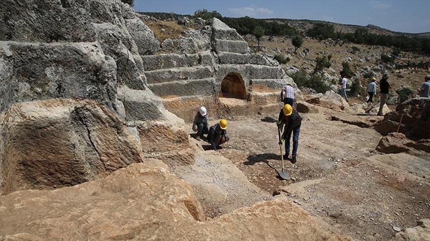 Diyarbakır'da korkunç keşif! Eski taş ocağı meğer 160 çocuğun mezarıymış!