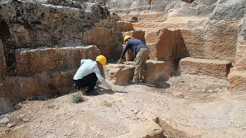 Diyarbakır'da korkunç keşif! Eski taş ocağı meğer 160 çocuğun mezarıymış!