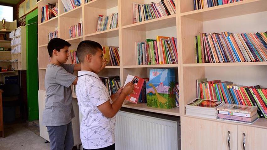 Eskişehir'de örnek proje! Bu mahallede kitap okuyan çocuklar ücretsiz tıraş oluyor