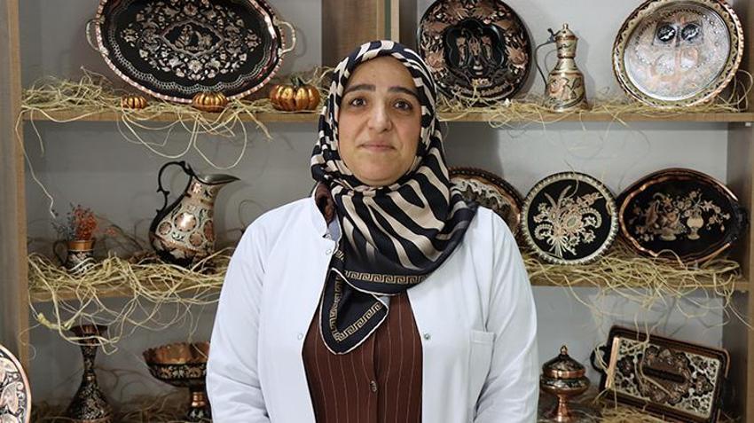 Erzincan'ın coğrafi işaret tescilli sanatına kadın eli değdi: Hem sanat öğreniyor hem ek gelir kazanıyorlar!