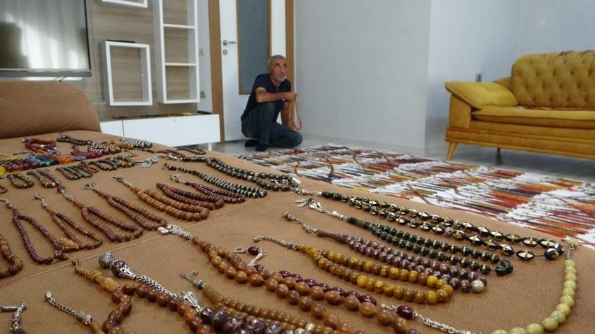 Mahalle muhtarının koleksiyonu servet değerinde! Sadece 1 tanesine 200 bin TL fiyat veriliyor