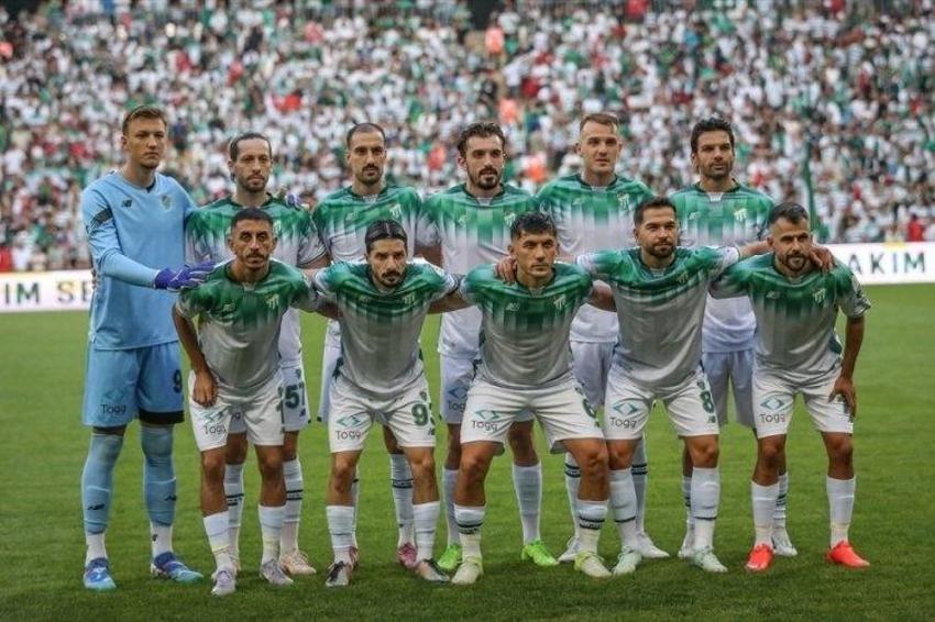 Bursaspor 4’te 4 ile zirvede tek başına!