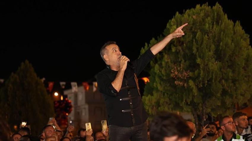 Çivril’de festival heyecanı! Denizliler Haluk Levent ile coştu