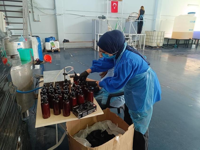 Siirtli kadınlar üretti: Markete gidip almayı bıraktılar