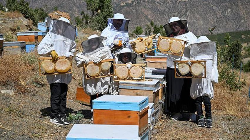 Şehir hayatını bırakıp bu işe başladılar, üretimi 3 yılda 10 kat artırdılar: Şimdi siparişlere yetişemiyorlar