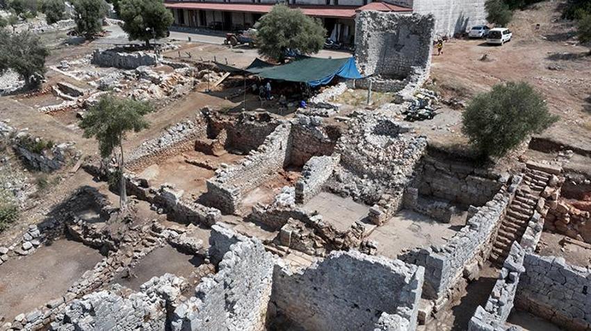 Roma ve Bizans ticaretinin kalbi Antalya'da atıyordu: Akdeniz'in dev antik limanı yeniden gün yüzüne çıkıyor