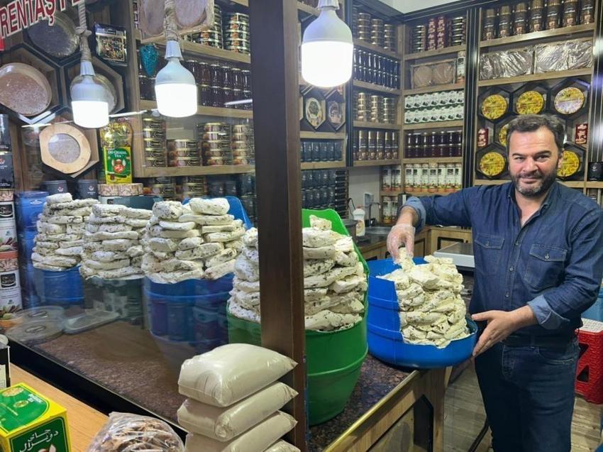 Van'da tescilli lezzet tezgahlarda! Vanlılar kış için hazırlıkları tamamladı