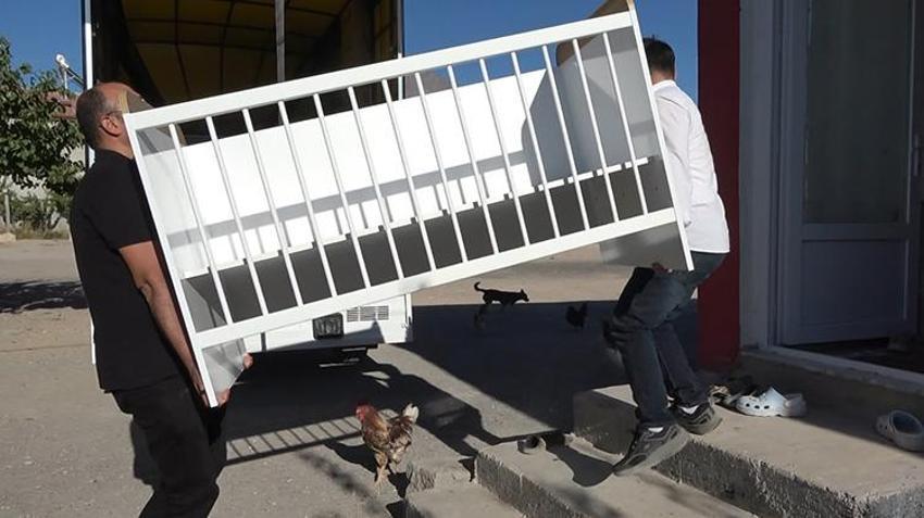 Üçüz bebeklerin annesinin sözler Aksaray Valiliği'ni harekete geçirdi: Her annenin hayali olan beşik ile bebek arabası alamadık