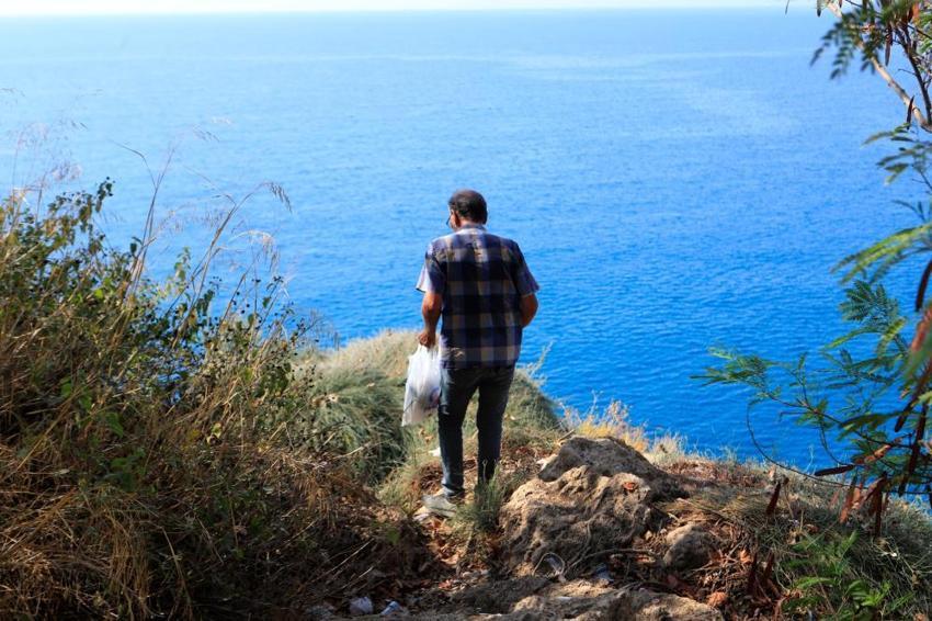 Hastalığına şifa ararken meslek sahibi oldu! Falezlerde düz yolda yürür gibi yürüyor, gören itfaiyeyi arıyor