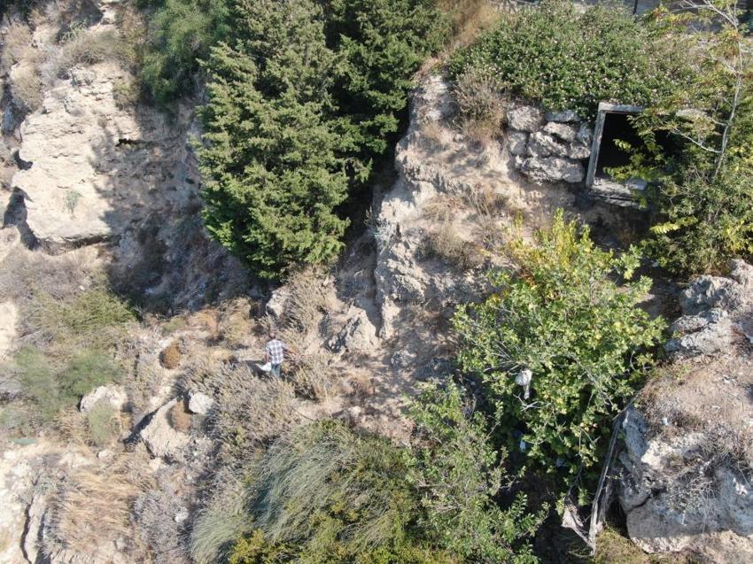 Hastalığına şifa ararken meslek sahibi oldu! Falezlerde düz yolda yürür gibi yürüyor, gören itfaiyeyi arıyor