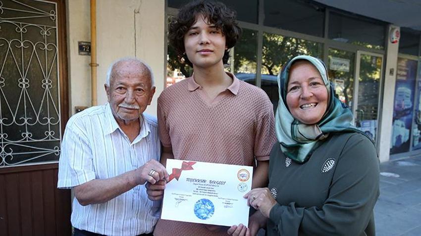 Kastamonu'da dede ile torunun engelliler için verdiği mücadele örnek oldu! Dur durak bilmeden kapak topluyorlar