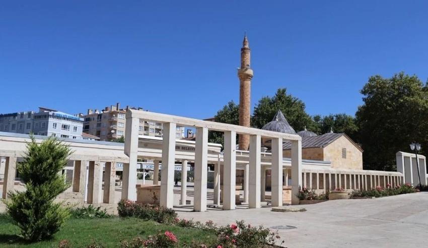 Kırşehir'de dev indirim! Maliyetine satışta: Esnaf harekete geçti