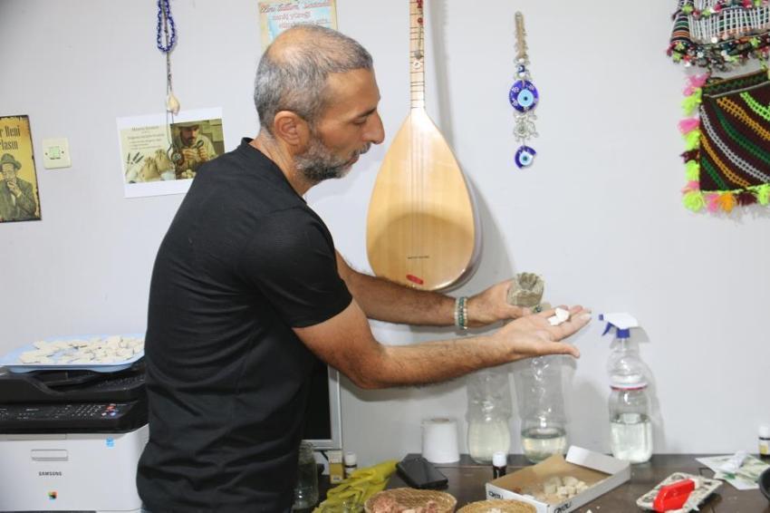 Sivas'ta jeoloji mühendisi bitkilerin kokusunu takip etti! Keşif yaparken girişimciliğe adım attı