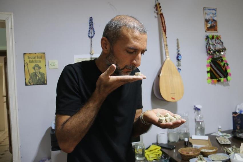 Sivas'ta jeoloji mühendisi bitkilerin kokusunu takip etti! Keşif yaparken girişimciliğe adım attı