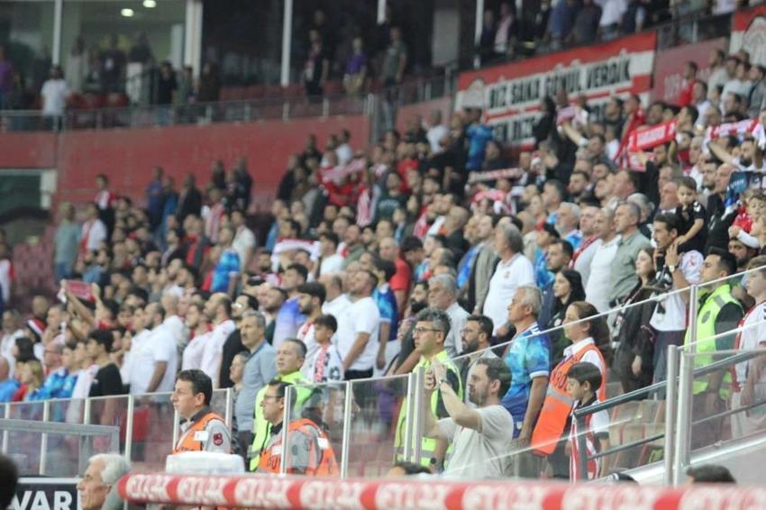 Samsunspor maçında rezalet patladı! Bilet alan taraftarlar kapıda kaldı