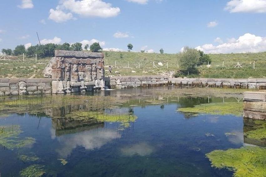 Dünyanın ilk havuzu Konya'da bulundu! Su kaynağı üzerine monte: Herkes orayı görmeye gidiyor