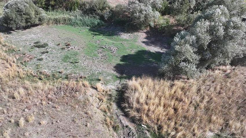 Edirne'de tehlike büyüyor! Tamamen kurudu, çatlaklar oluştu