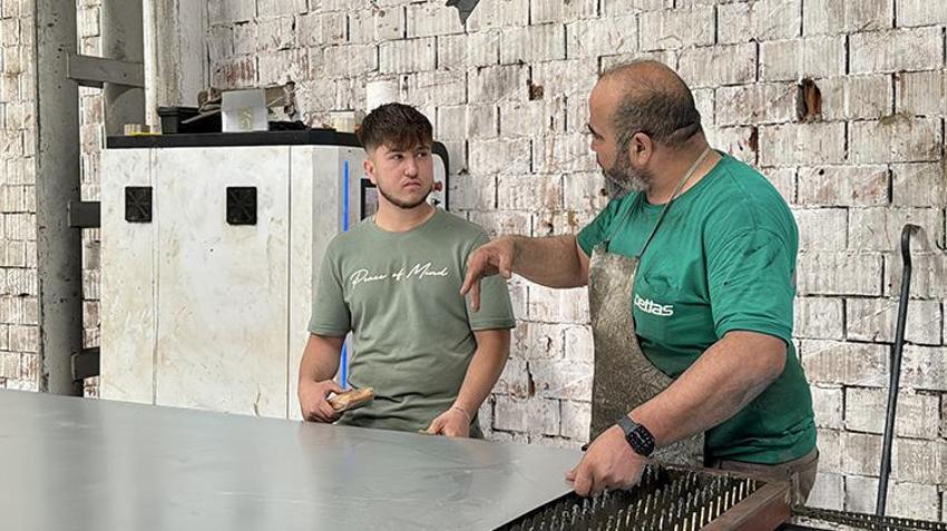 16 yaşında yılın çırağı seçildi! Ustasından öğrendi, şimdi kendi fabrikasını kuracak