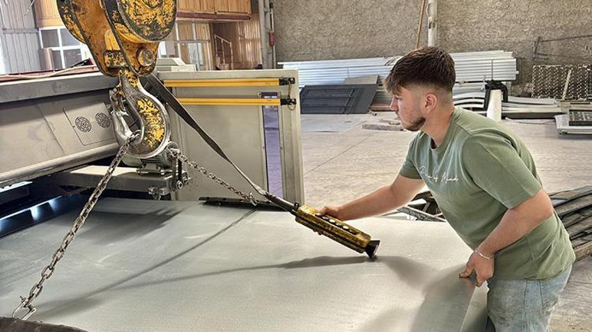 16 yaşında yılın çırağı seçildi! Ustasından öğrendi, şimdi kendi fabrikasını kuracak