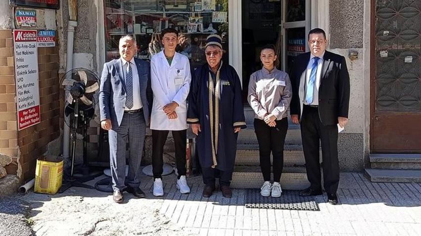 53 yıl önce başladı! Günde 12 saat çalışıyor: Edirne’de yılın ahisi seçildi