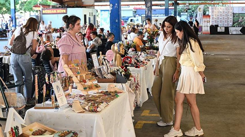 Kadınların emeği Adana'da değerleniyor! Birbirinden özel ürünler satışa sunuldu!