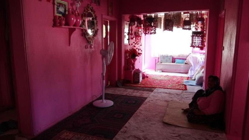 Isparta'nın 'Barbie Ninesi' hakkında çıkan haberlerden şikayetçi: 'Haberlerden sonra nazar değdi, hastalığım ilerledi'