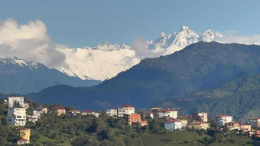 Eylül ayında 50 santime ulaştı! Rize'de kar kış yükleniyor