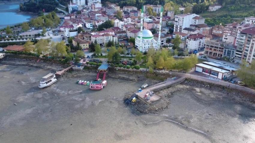 Samsun'un saklı cennetinde sular çekildi: Kara ortaya çıktı