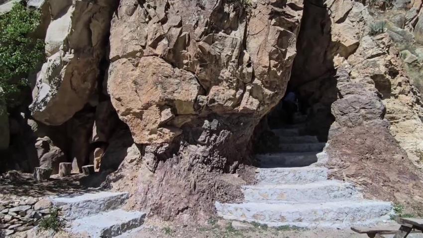 Erzurum'da Soğukluk Mağarası ziyaretçi akınına uğruyor