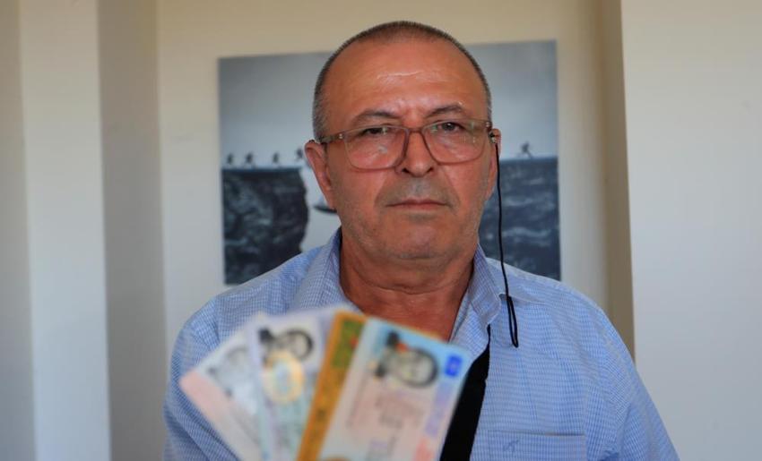 Kimlik karmaşası yüzünden emekli olamayan adamın hikayesinde mutlu son! 60 yıllık isim karmaşası bitti